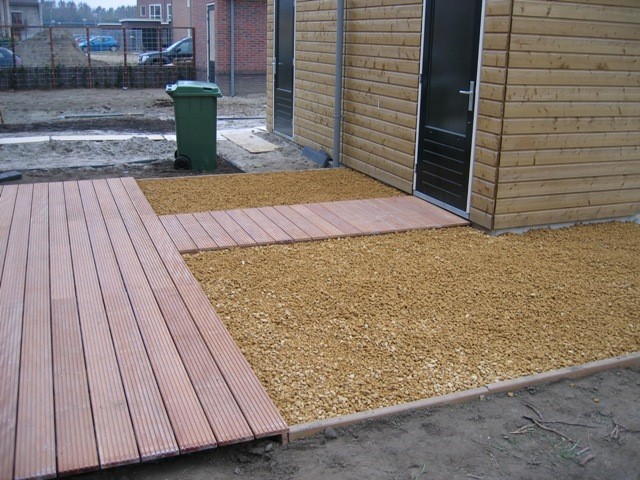 tuinplanken in veranda en tuinhuisje